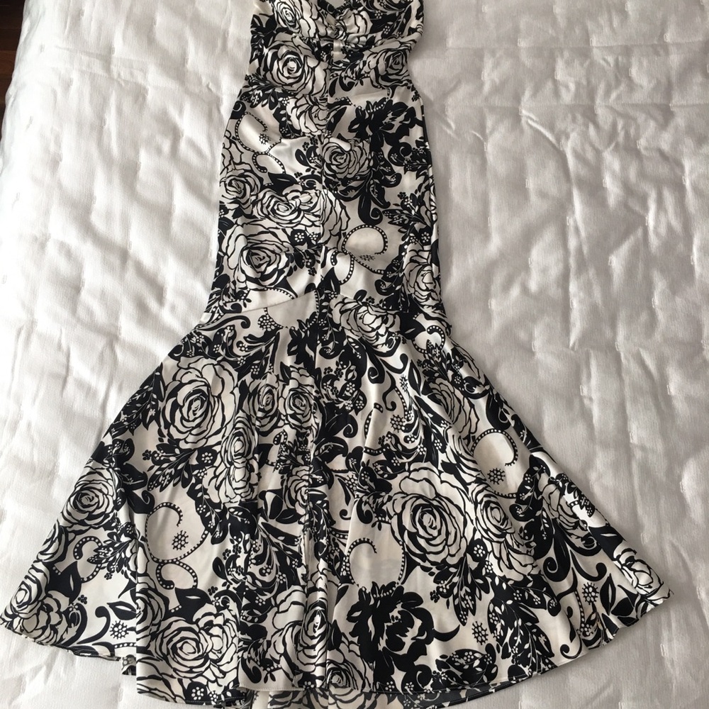 Long strapless gown size 4 petite creamy white and black floral silky feel